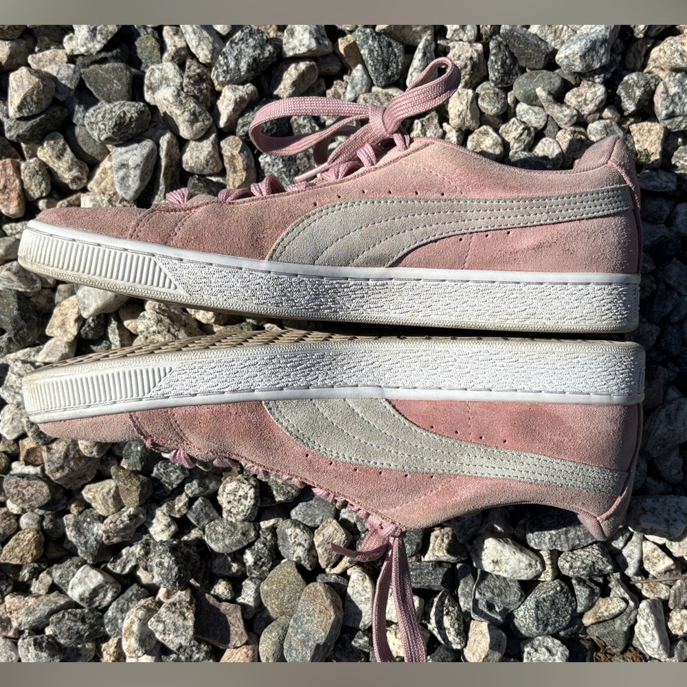 Puma Suede Classic Womens Size 11 Pink White Athletic Lifestyle Shoes Sneakers